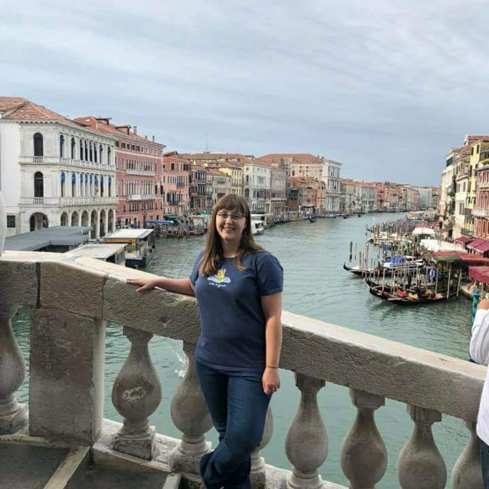 Meet your Posher, Danielle